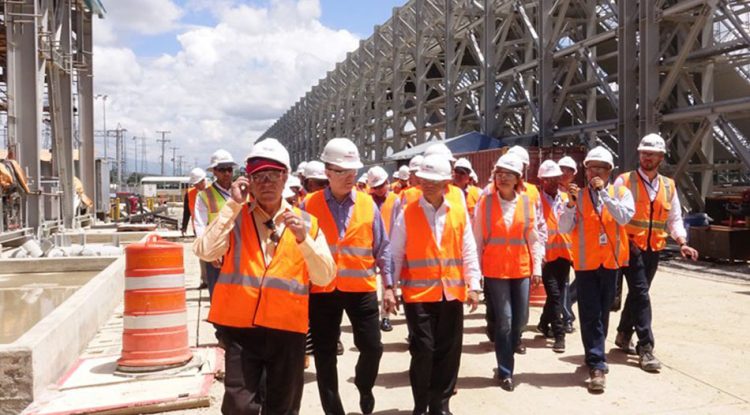 Senadores visitan Punta Catalina