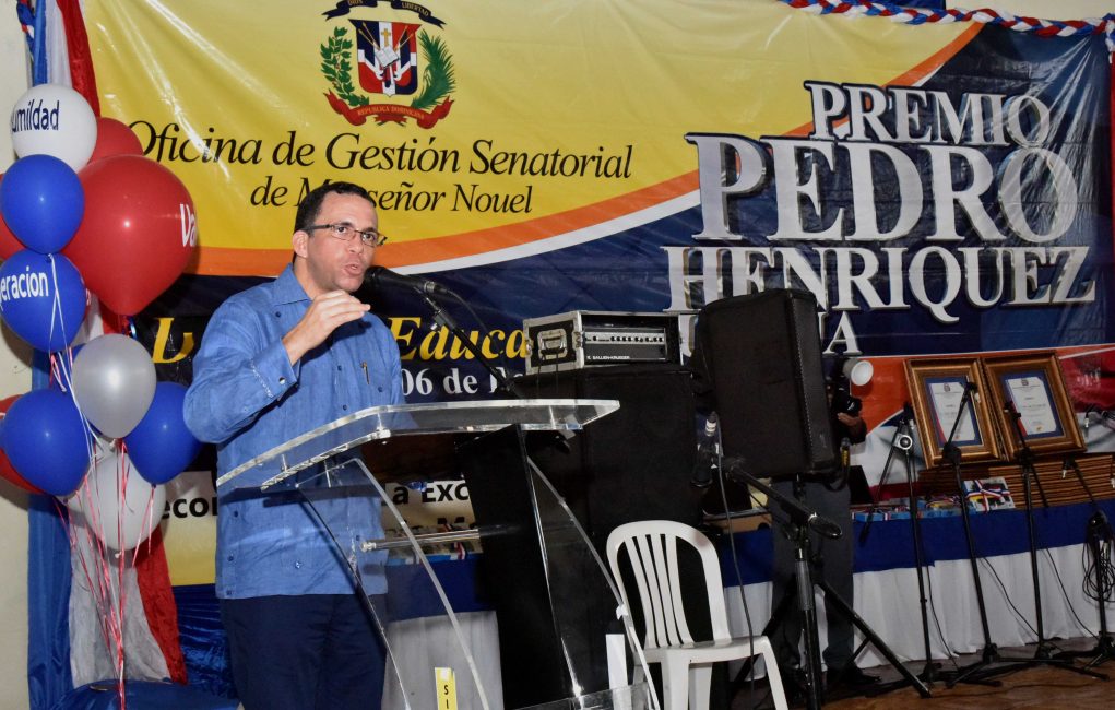 Andrés Navarro exhorta a maestros y estudiantes a ser referentes ...