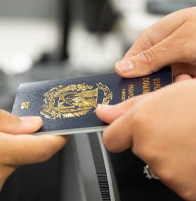 Pasaportes amplía a Italia el servicio del pasaporte electrónico y suma cinco ciudades en Europa