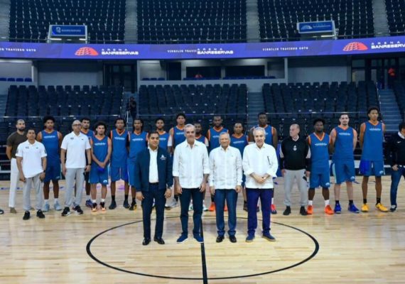 Presidente Abinader inaugura la remodelada Arena Banreservas Virgilio Travieso Soto