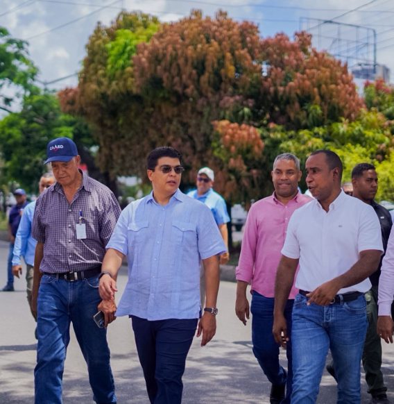 CAASD optimiza drenaje sanitario y servicio de agua potable en Guachupita