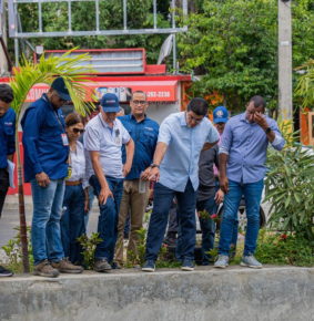Caasd inspecciona saneamiento de cañadas en el Gran Santo Domingo