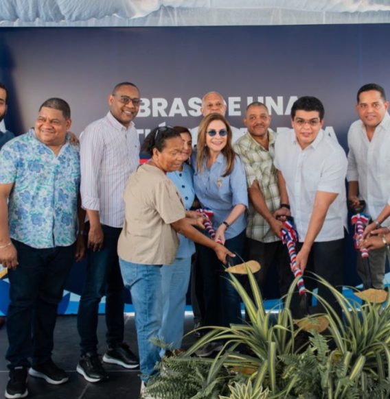 Caasd deja iniciados trabajos de saneamiento de cañada Santa Clara y red sanitaria en Capotillo