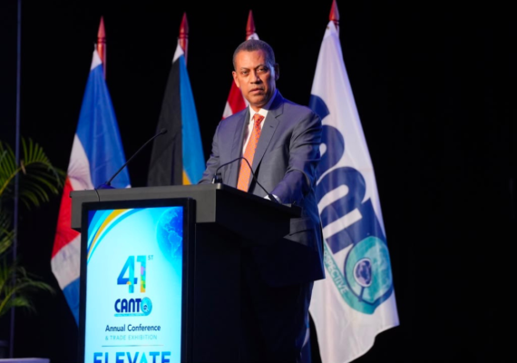 Presidente del Indotel destaca la conectividad digital como clave para la competitividad del Caribe en Canto 2026