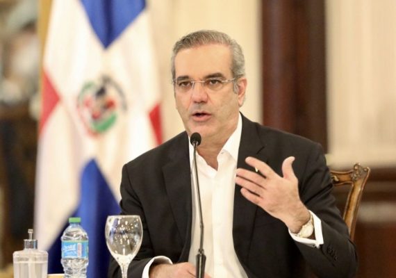 El presidente Luis Abinader recibirá la nueva licencia de conducir el 26 de febrero