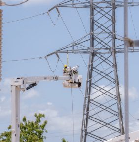 ETED realizará mantenimiento de la línea de transmisión eléctrica este sábado en Barahona