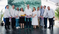 Presidente Abinader inaugura una decena de calles en Guayabal de…