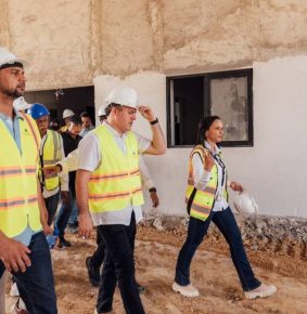 Ministro Jean Luis Rodríguez supervisa construcción del Hospital Traumatológico de San Cristóbal El titular del Mivhed también dio respuesta a varias fa