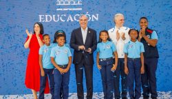 Presidente Abinader da inicio al año escolar 2026-2027 con más…
