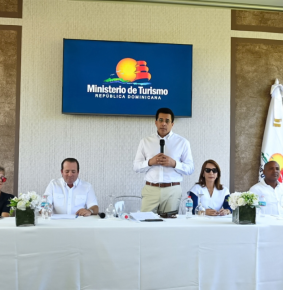 Ministro David Collado deja iniciadas obras en Maimón, Puerto Plata